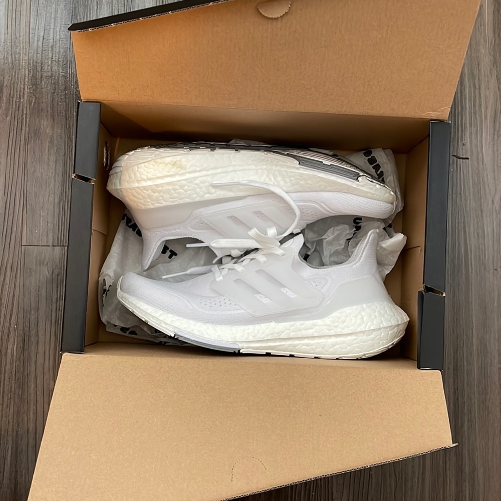Adidas Ultraboost kid’s sz 5.5